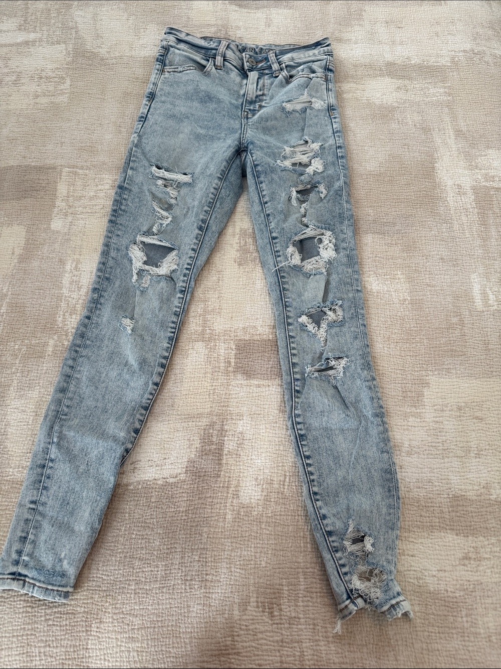 American Eagle Outfitters Light Blue Ripped Skinny Jeans